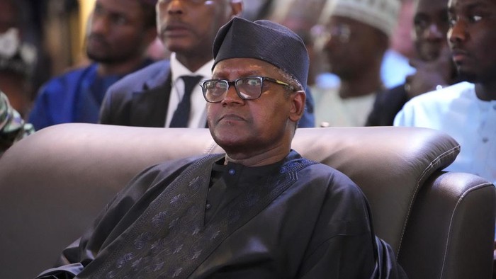 Sosok Orang Terkaya Afrika yang Bangun Kilang Minyak Raksasa Aliko Dangote, pengusaha terkaya di Afrika telah membangun kilang minyak terbesar di dunia. Ini dia sosok konglomerat asal Nigeria tersebut.