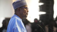 Pembukaan kilang minyak terbesar yang dibangun Dangote ini juga dihadiri Presiden Nigeria Muhammadu Buhari. Buhari berharap kehadiran kilang minyak raksasa itu bisa membantu Nigeria selaku negara kaya energi mencapai swasembada dan menjadi pengekspor bersih produk minyak olahan.