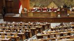 Suasana Paripurna DPR, Hanya 57 Anggota Hadir Secara Fisik