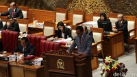 Agenda rapat ini akan membahas RAPBN tahun 2024 berupa penyampaian pandangan fraksi.