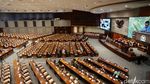 Suasana Paripurna DPR, Hanya 57 Anggota Hadir Secara Fisik