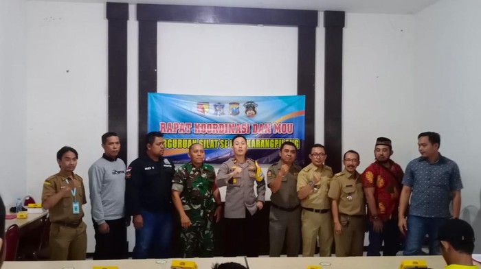 Tiga pilar Kecamatan Karang Pilang MoU dengan perguruan silat