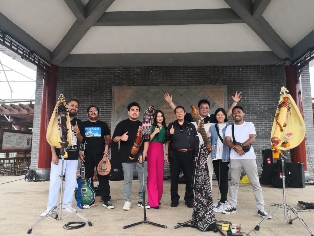 Tim Sasando Indonesia dalam pertukaran budaya di China