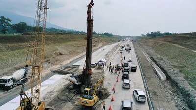 Tol Cisumdawu Dilapisi Ini untuk Kurangi Risiko Longsor