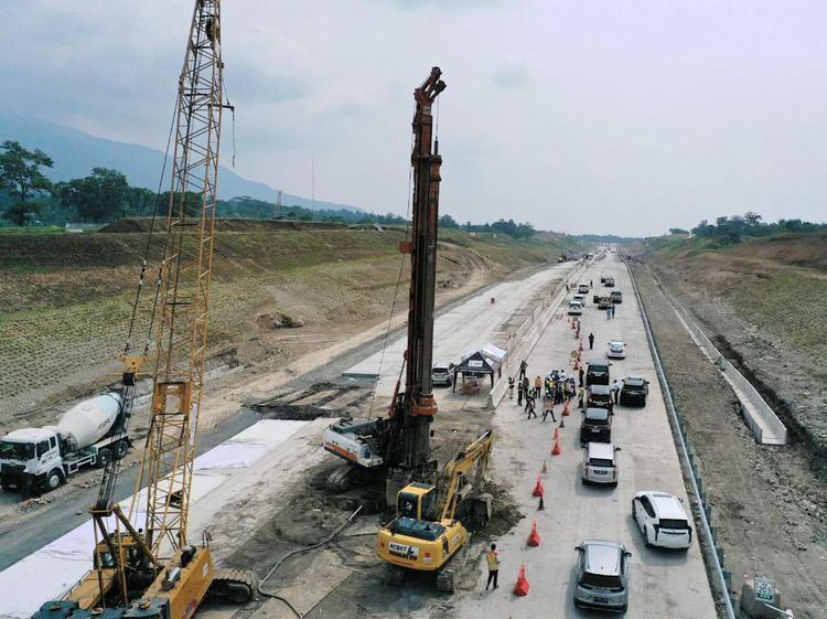 Tol Cisumdawu Dilapisi Ini untuk Kurangi Risiko Longsor