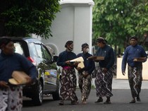 8 Baju Adat Jogja untuk Laki-laki: Ageng-Kencongan