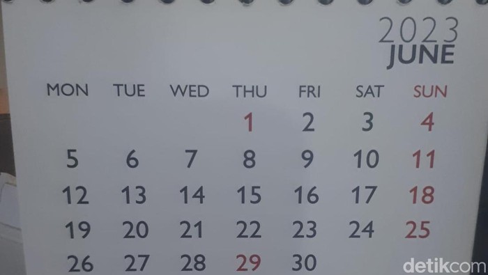 Tanggal merah Juni 2023 tertuang dalam SKB 3 Menteri Hari Libur Nasional dan Cuti Bersama 2023, termasuk 1 dan 2 Juni 2023. Lantas, 1 dan 2 Juni 2023 libur apa?