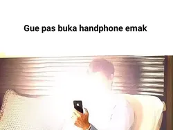 10 Meme Kelakuan Emak yang Suka Bikin Kangen