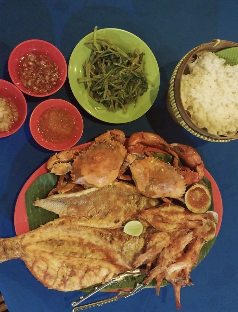 5 Rekomendasi Tempat Makan Seafood di Jimbaran, Dijamin Enak!