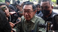 Seperti diketahui, kasus gratifikasi dengan tersangka mantan Bupati Sidoarjo, Saiful Ilah, tengah dalam penyidikan di KPK. Kasus dugaan gratifikasi ini merupakan perkara kedua Saiful Ilah yang ditangani KPK.  