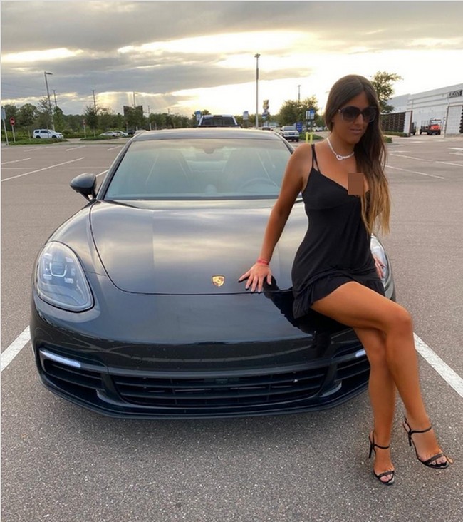 Selain karena penampilannya, tekad Claudia Romani untuk menjadi wasit juga jadi atensi karena belum ada wasit wanita di Serie A sebelumnya. Foto: Instagram Claudia Romani