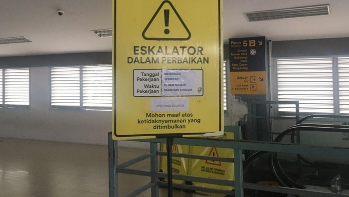 Eskalator Stasiun Duri rusak (Magdalena Handrica Natasya Gadja/detikcom)