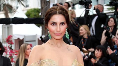 7 Gaya Model Iran Pamer Bahu di Cannes, Perlihatkan Tato Women, Life, Freedom