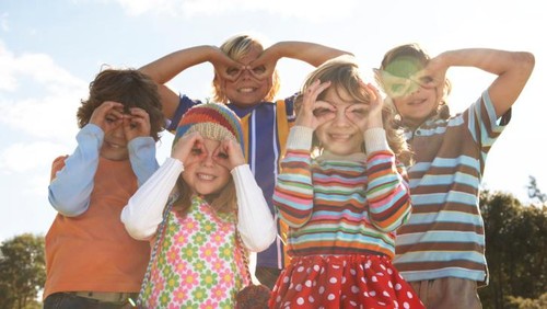 Hari Anak Internasional 2023 diperingati pada tanggal 1 Juni. Peringatan ini merupakan upaya meningkatkan kehidupan yang aman bagi anak-anak di seluruh dunia.