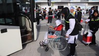 Sebanyak 390 jamaah dan empat petugas kloter pertama tiba di Madinah.