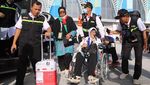Potret Jamaah Haji Indonesia Kloter Pertama Tiba di Madinah