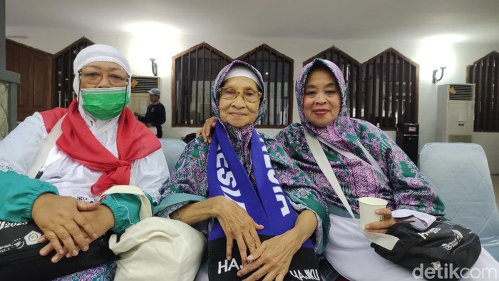 Jemaah haji indonesia Asrama Haji Jakarta