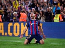Jordi Alba juga sudah berpisah dengan Barcelona. Dia pun dikaitkan dengan Al Hilal. (Foto: Getty Images/Alex Caparros)