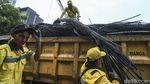 Dinas Bina Marga DKI Pangkas Kabel Semrawut