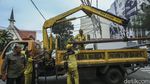 Dinas Bina Marga DKI Pangkas Kabel Semrawut