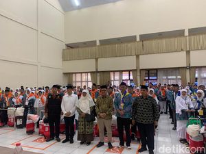 Kang Ace Lepas 440 Calon Jemaah Haji Bekasi: Fokus Jalankan Ibadah