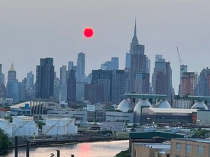 Fenomena Matahari Merah Muncul di Langit Amerika