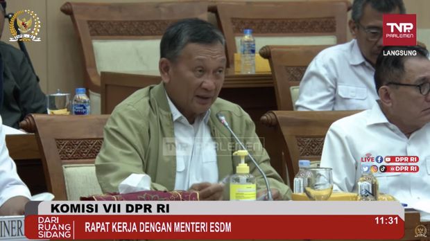 Menteri Energi dan Sumber Daya Mineral (ESDM), Arifin Tasrif saat menyampaikan laporan RAKER dengan KOMISI VII DPR RI. (Tangkapan Layar Youtube Komisi VII DPR RI Channel)