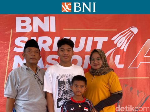 Moh. Zaki Ubaidillah dan keluarga di BNI Sirnas A Surabaya 2023
