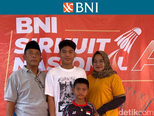 Pantiesning porno galereyalarini topish uchun qidiring Mushukni yalab porno hikoyalar