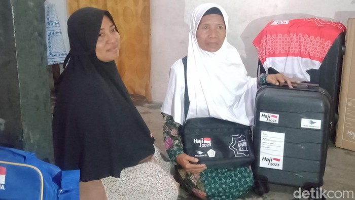 Mursidah (70) bakul sayur keliling di Klaten berangkat ibadah haji tahun ini. Foto diunggah Rabu (24/5/2023).