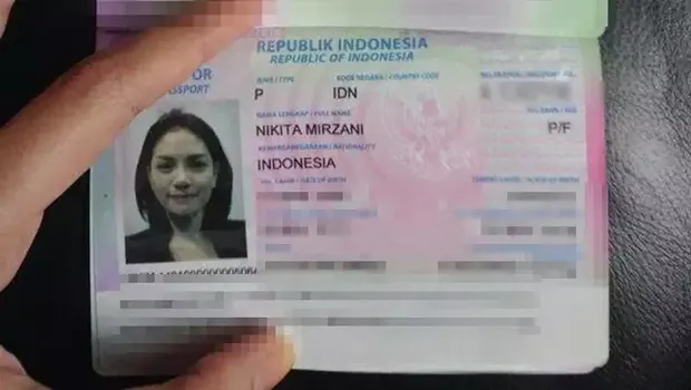 Paspor Nikita Mirzani