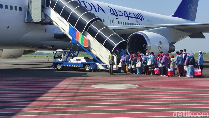 Pemberangkatan haji lewat Bandara Juanda