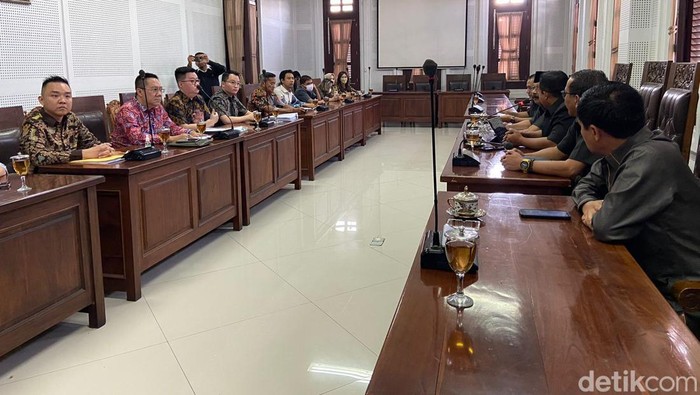 pemilik tenan Malang Plaza mengadu ke DPRD Kota Malang