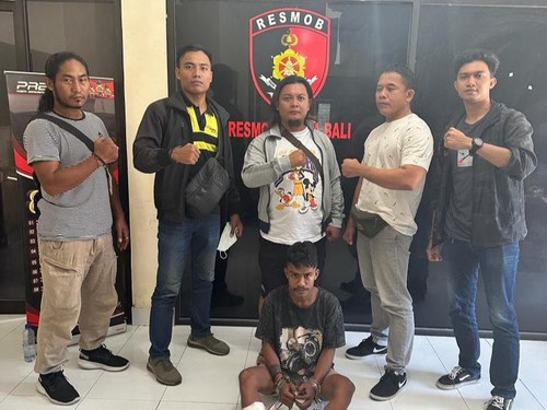 Alfred Umbu Tara Hawu ditangkap Polda Bali gegara mencuri sepeda motor di Jalan Darmawangsa, wilayah Nusa Dua, Kecamatan Kuta Selatan, Kabupaten Badung.