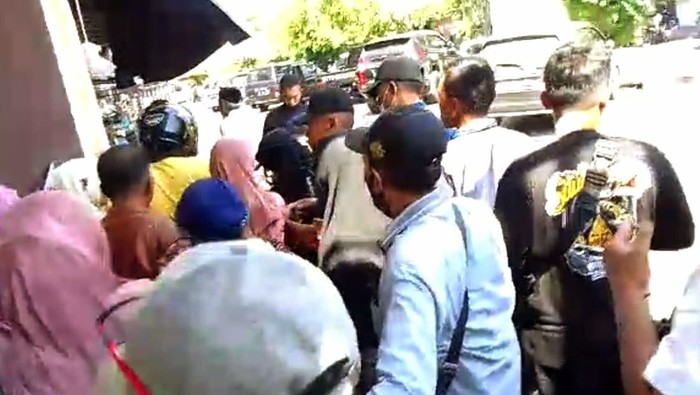 Pria Situbondo ngaku suami Ida Dayak