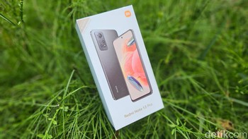 Ini kota kemasan Redmi Note 12 Pro 4G. Foto: Adi Fida Rahman/detikINET