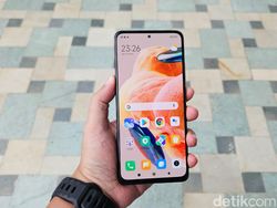 Menggenggam Redmi Note 12 Pro, HP Xiaomi Rp 3 Jutaan