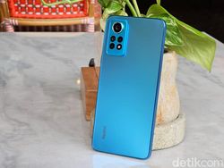 Menggenggam Redmi Note 12 Pro, HP Xiaomi Rp 3 Jutaan
