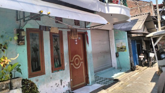 rumah terduga teroris di surabaya rumah terduga teroris di surabaya
