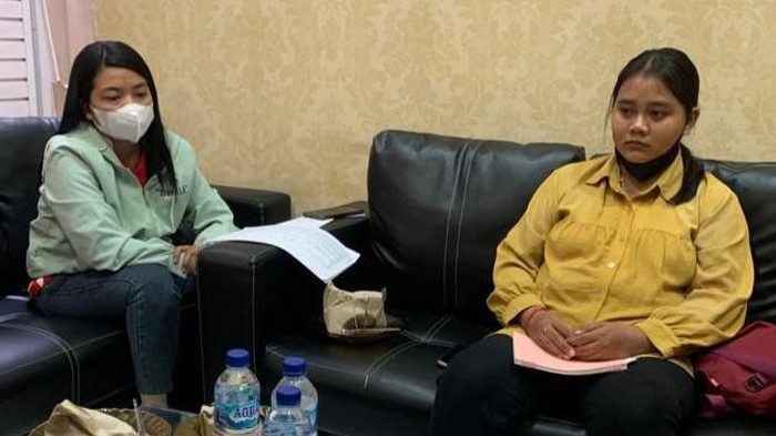 Tersangka Ira baju kuning dan Alen baju hijau