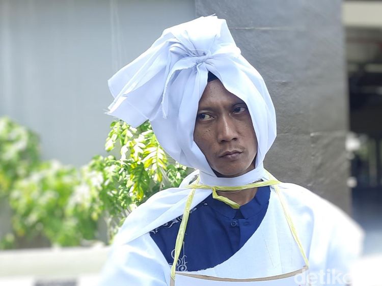 Melihat Lagi Aksi Serba Pocong Rian Tersangka Pencabulan