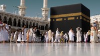 Setiap tahunnya ada saja jemaah haji yang alami tersesat. Tidak hanya ketika berada di lingkungan Masjidil Haram bahkan saat perjalanan menuju hotel penginapan masing-masing. Bagaimana cara menghindari hal ini? Foto: Fuad Hasyim/detikHikmah