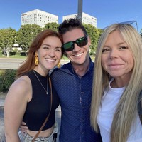 “Awalnya kami hanya mencari sesuatu yang menyenangkan, tidak ada yang terlalu serius, tetapi setelah ngobrol dengan Megan dan mengenalnya, kami ingin menjadikan ini sebagai hubungan permanen,” tambahnya.  Foto: Dok. Instagram/@campthrouple