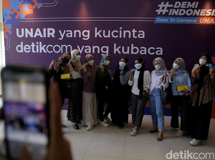 Antusias Ribuan Mahasiswa Padati #DemiIndonesia Goes To Campus Unair