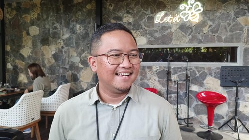 Area Manager Communication Relation & CSR PT Pertamina Patra Niaga Region Jatimbalinus, Ahad Rahedi ketika ditemui di Jalan Diponegoro No. 101 Denpasar, Bali pada Kamis (25/5/2023). (Ni Made Lastri Karsiani Putri-detikBali)