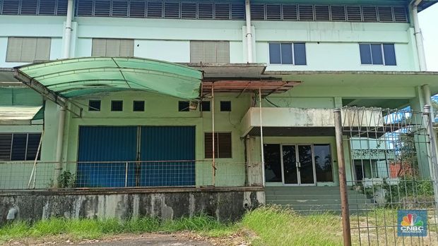Banyak Pabrik di Jakarta yang Pindah, Ribuan Pegawai Terkena PHK. (CNBC Indonesia/Ferry Sandi)