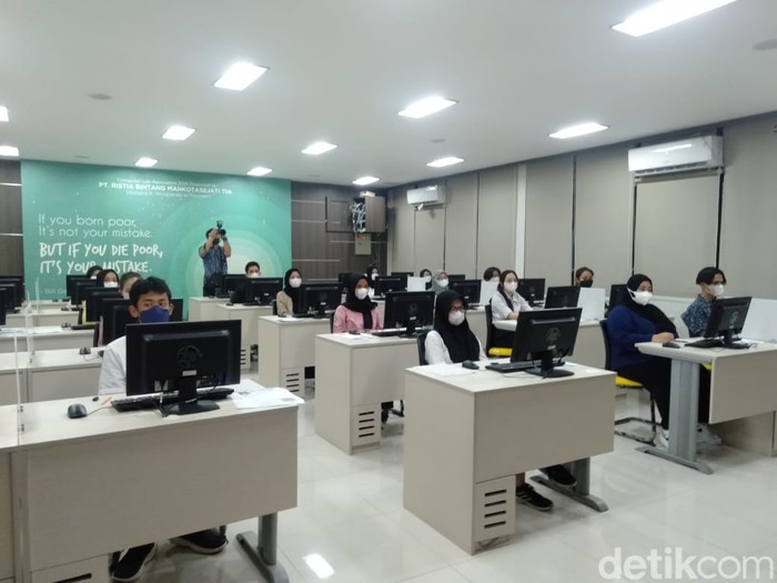 Dirjen Diktiristek Prof Nizam tinjau UTBK 2023 Gelombang 2 di UI
