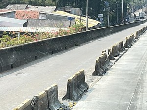 Flyover Pesing Masih Ditutup Satu Jalur Imbas Pengecoran, Lalin Macet