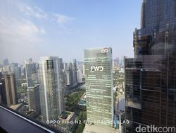 Hiruk Pikuk Jakarta dalam Bidikan Kamera Oppo Find N2 Flip