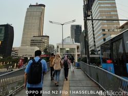 Hiruk Pikuk Jakarta dalam Bidikan Kamera Oppo Find N2 Flip